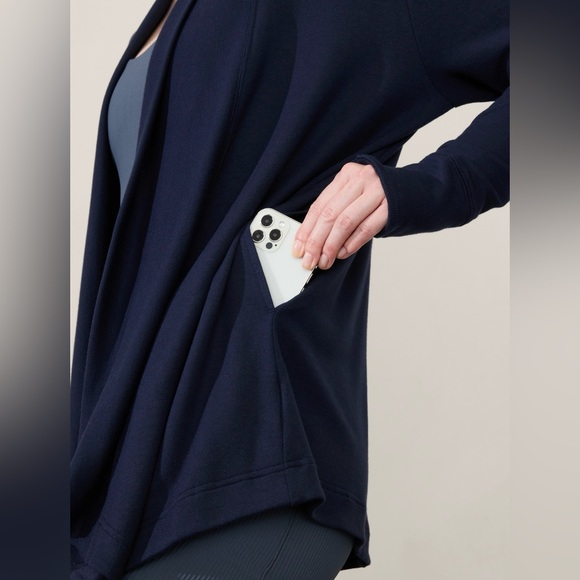 Athleta Pranayama Restore Wrap // Navy - Picture 4 of 8